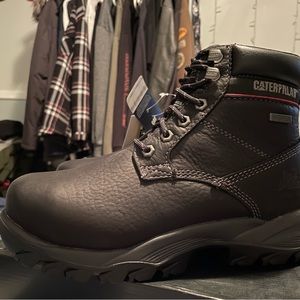 Women black Caterpillar size 8 never worn